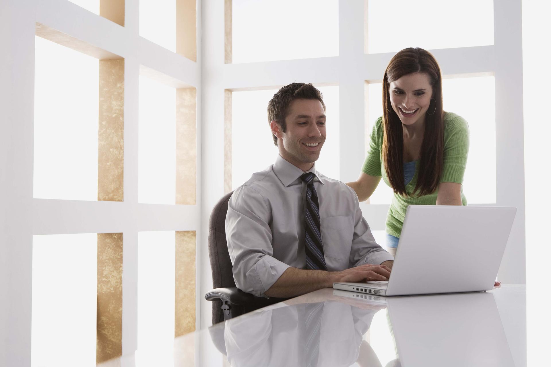 Trabajar desde casa - trabajo desde casa - ciberseguridad - brechas de seguridad