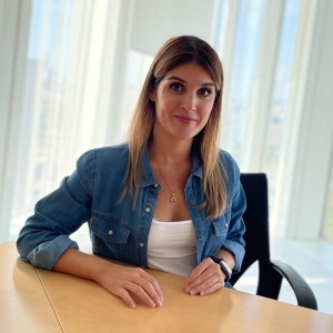 Sara Martinez durente la entrevista sobre las frecuencias 5G