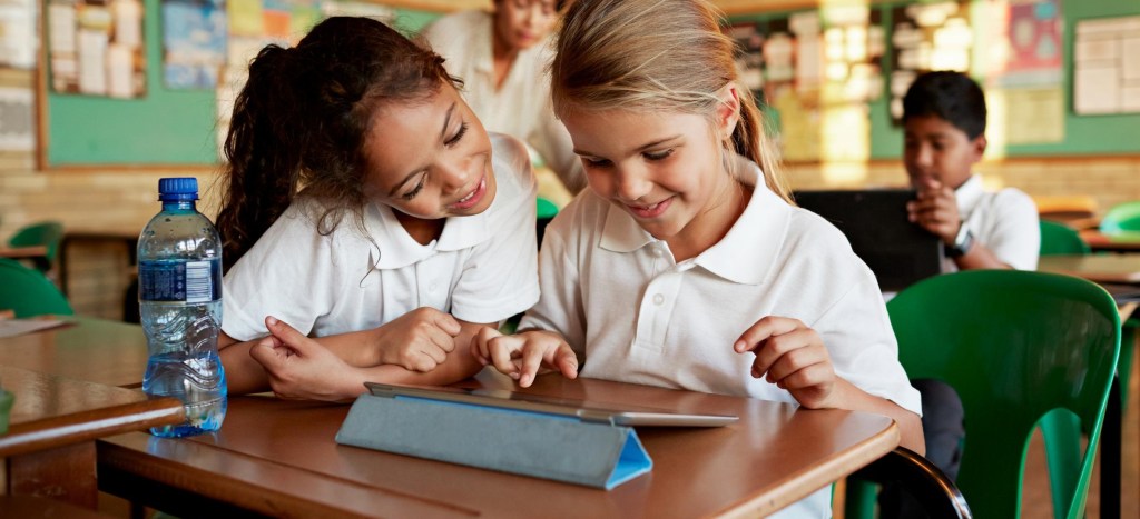 Niñas con tablet
